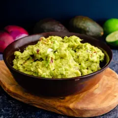 Z czym się je guacamole? Poznaj najlepsze dania i przepisy