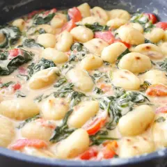 Gnocchi z jakim sosem: najlepsze połączenia, które zachwycą smakiem