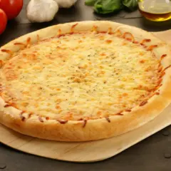 Pizza bianca co to? Poznaj sekrety pysznej białej pizzy