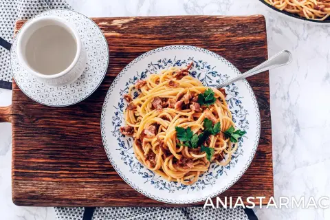 Przepis na spaghetti carbonara, który zawsze wychodzi idealnie