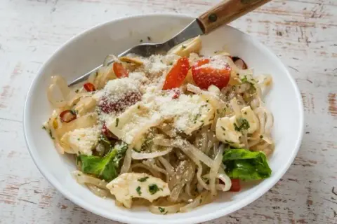 Pyszne przepisy na makaron konjac penne, które odmienią Twoje dania