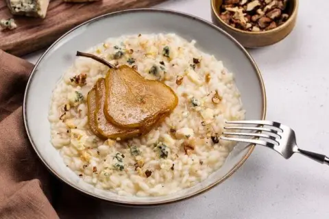 Jaki ser do risotto? Odkryj najlepsze opcje dla idealnego smaku