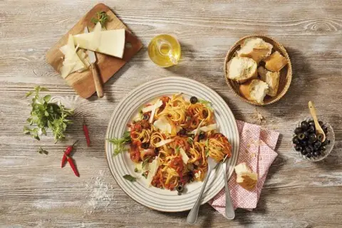 Spaghetti alla puttanesca: prosty przepis na wyjątkowy smak