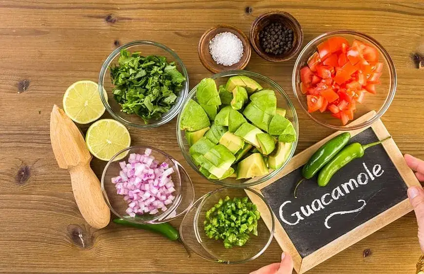 Zdjęcie Jak smakuje guacamole? Odkryj jego niepowtarzalny smak i składniki