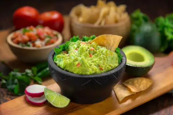 Jak smakuje guacamole? Odkryj jego niepowtarzalny smak i składniki