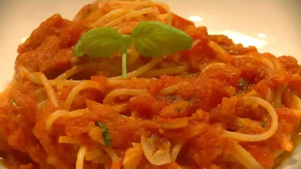 Jak szybko przygotować pyszny sos do spaghetti z koncentratu